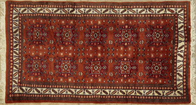 Tekke Pakistan Carpet, 4' 2 x 6' 4.: Tekke Pakistan Carpet, 4' 2 x 6' 4.