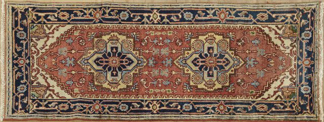 Agra Serapi Runner, 2' 7 x 6' 3.: Agra Serapi Runner, 2' 7 x 6' 3.