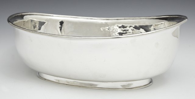 Sterling Oval Center Bowl, Dublin, 1854 by Robert W.: Sterling Oval Center Bowl, Dublin, 1854 by Robert W. Smith, fully hallmarked, Wt-.- 24.75 troy oz., H.- 4 3/8 in., W.- 12 3/8 in., D.- 8 1/4 in.