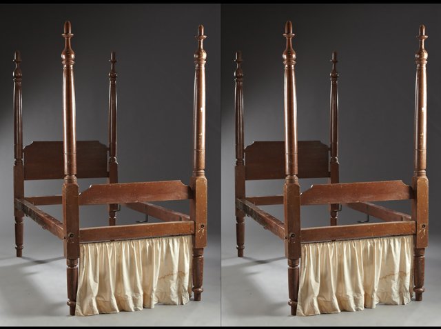 Pair of American Carved Cherry and Pine Four Poster: Pair of American Carved Cherry and Pine Four Poster Beds, late 19th c., the acorn finial topped turned tapered posts joined by arched headboards and footboards, by square foot rails, H.- 82 1/2 in., W