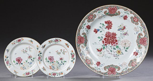 Three Chinese Famille Rose Porcelain Pieces, consisting (1 of 1)