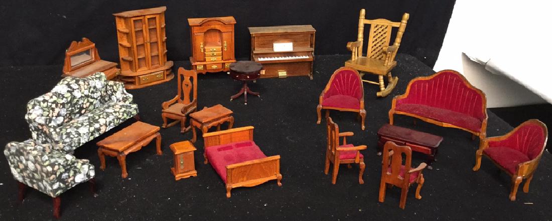 Collection Of Vintage Dollhouse Furniture Assortment of (1 of 8)