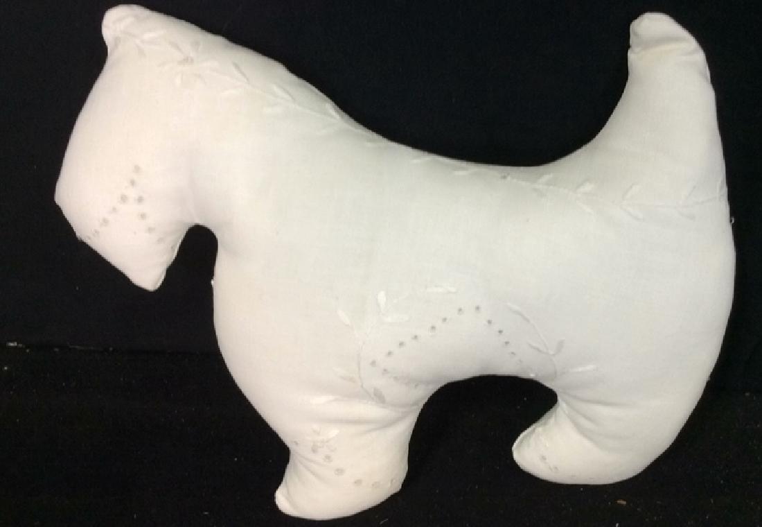 Group Lace Embroidered Bed Thriw Pillows (1 of 9)