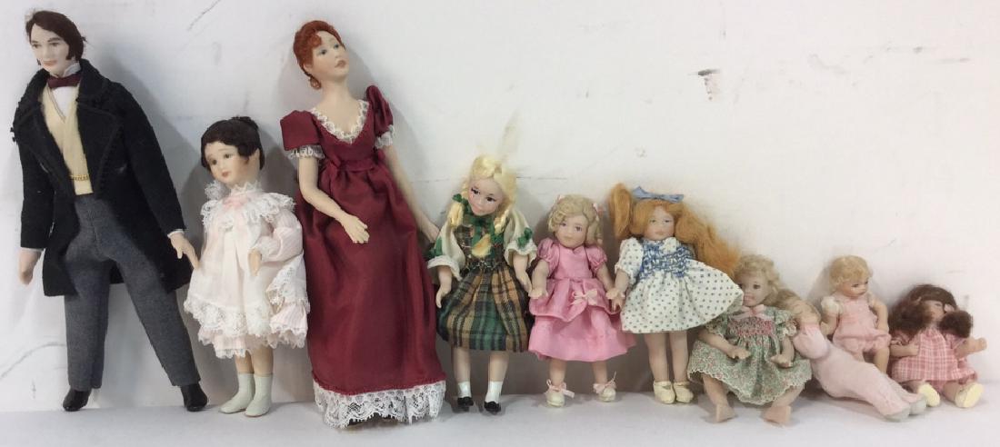 Family and Friends Set for Victorian Dollhouse (1 of 10)