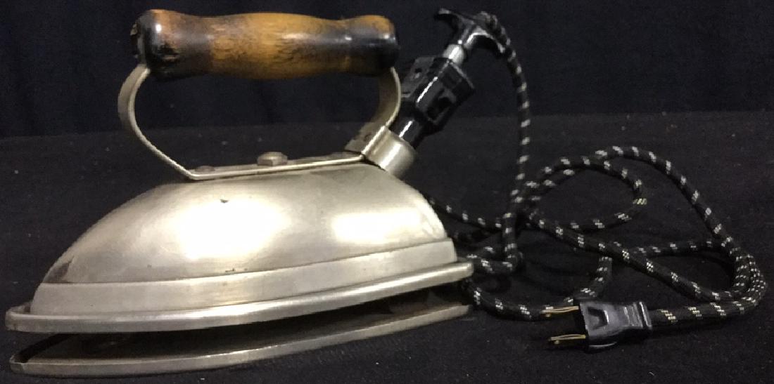 Vintage Lady Dover Electric Iron Number 870 (1 of 5)