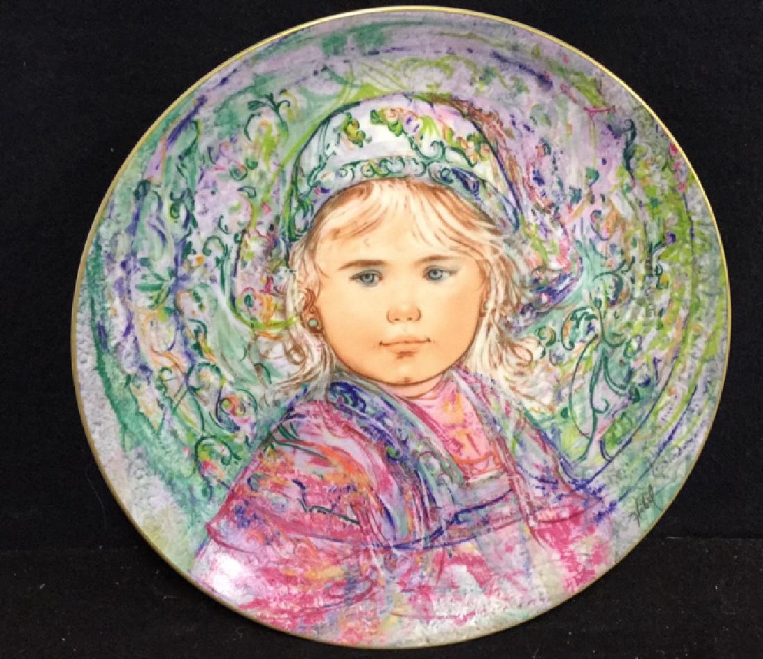 Edna Hibel Plate La Contessa Isabella (1 of 6)