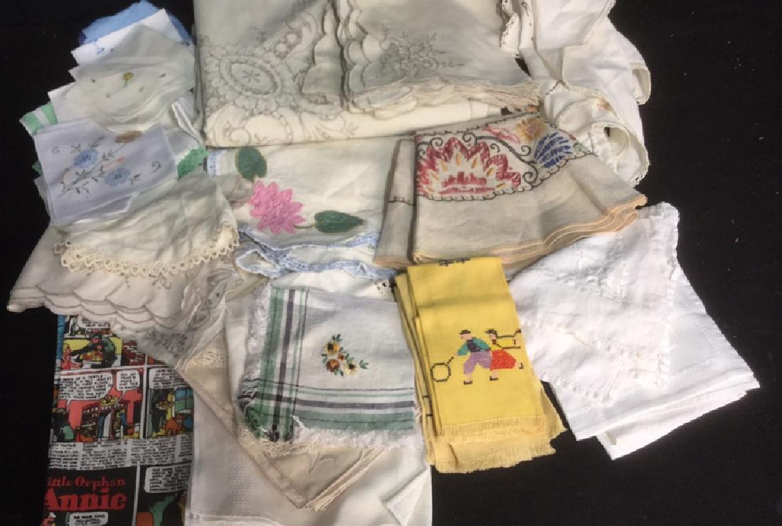 Group Box Lot Vintage Linens (1 of 7)