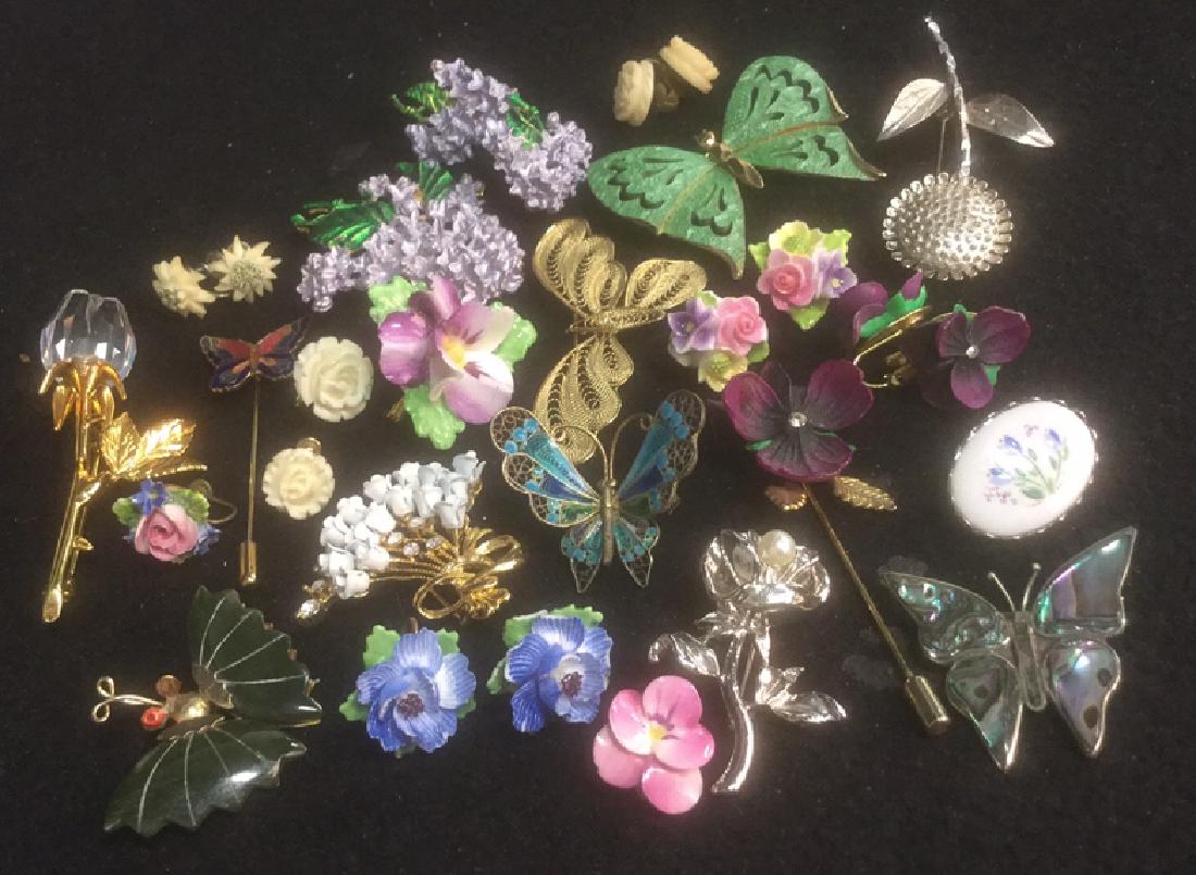 Group Lot 30 Vintage Garden Theme Costume Jewelry (1 of 10)