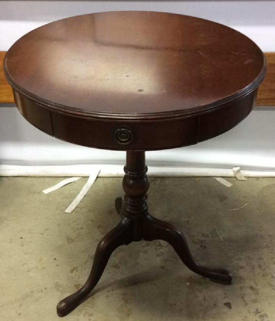 Sheraton Style Mahogany Pedestal table (1 of 7)