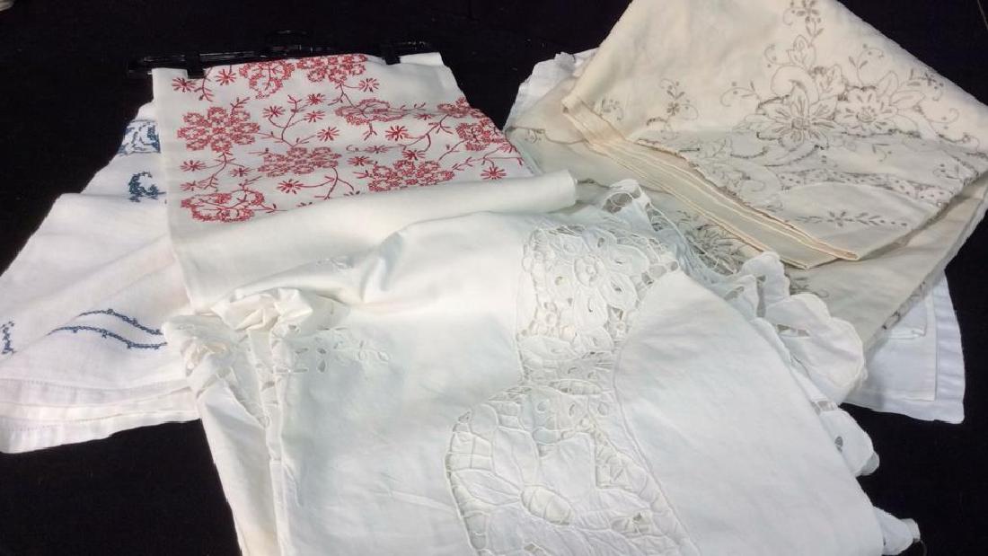 Vintage Table Cloths Napkins Group Lot: some spot stains