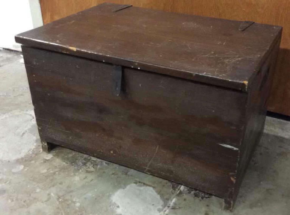 Antique Wood Keepsake c Chest Hinged: measures 12.5 inches ht, 20 by 14 inches surface. condition scratches and wear to finish.