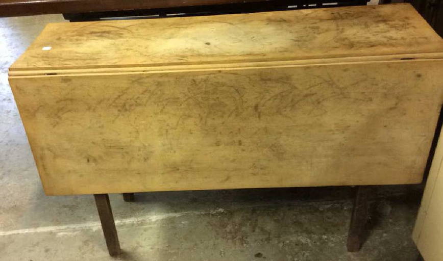 Early American Drop Leaf Table