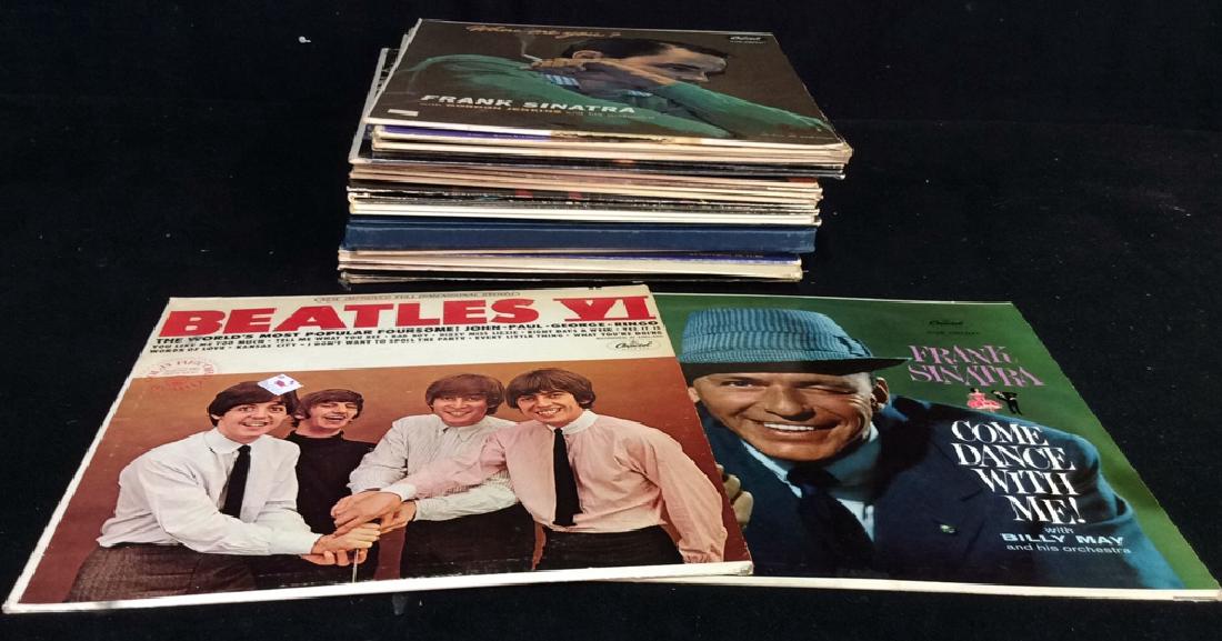Group 25 Turntable Vinyl Records Beatles Sinatra (1 of 10)