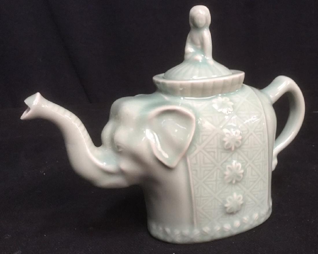 Vintage Elephant Form Ceramic Teapot (1 of 10)