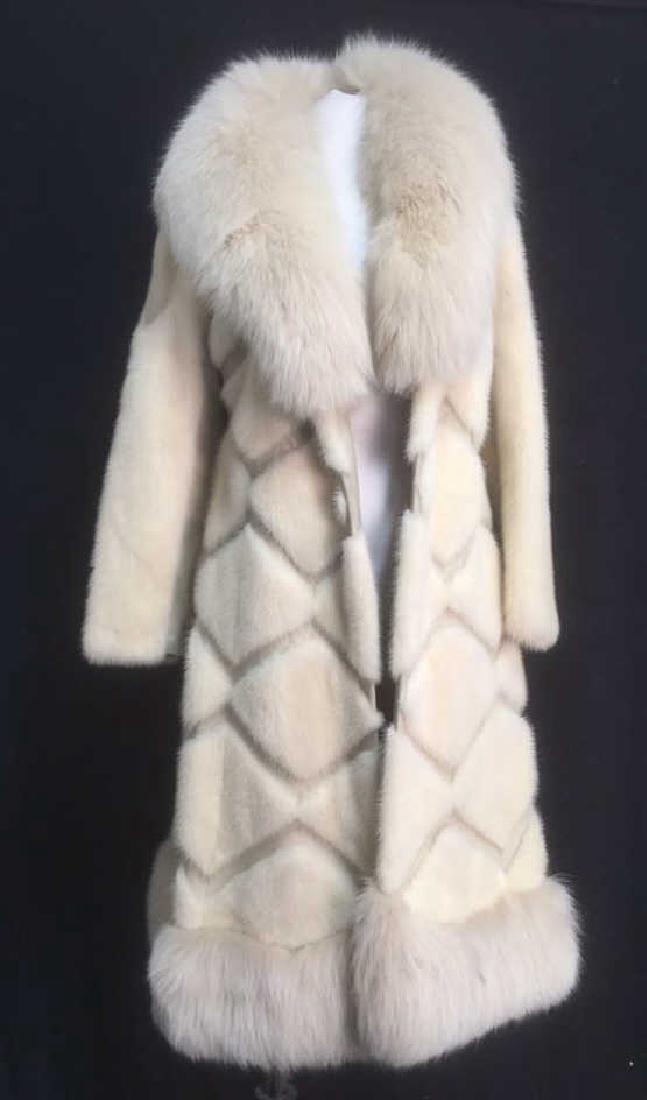 REVILLON BOUTIQUE White Mink Leather Ladies Coat (1 of 10)