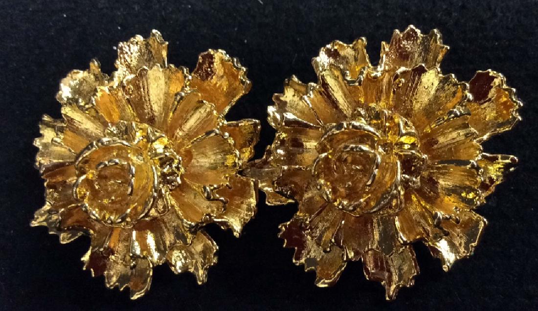 Estate Jewelry Gold Tone Flower Form Earrings (1 of 10)