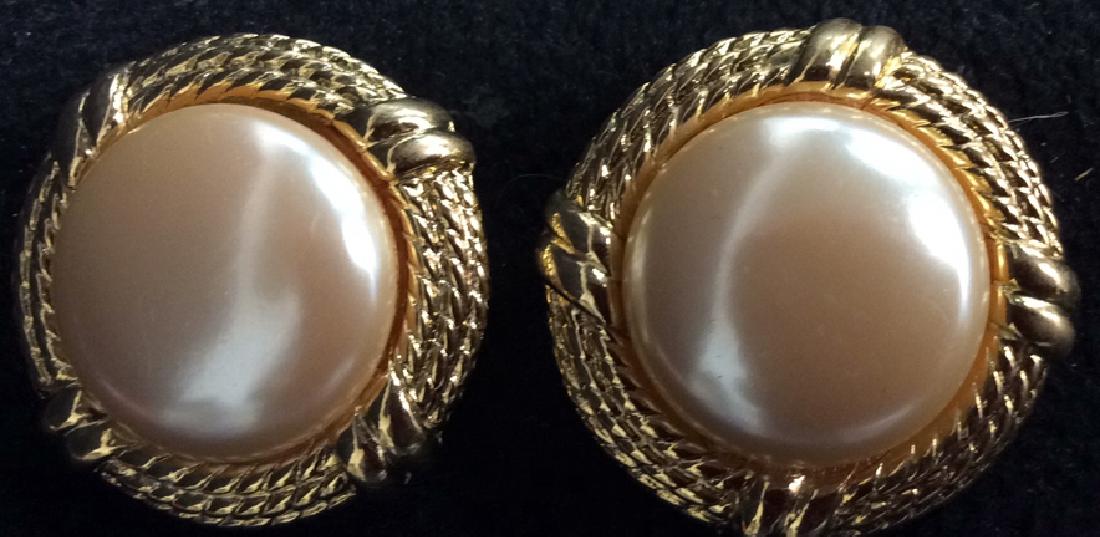 GIVENCHY Estate Gold Tone Pearl Finish Earrings: Vintage Jewelry, estate jewelry, Vintage Costume Jewelry,, clip on, gold tone, creme pearl finish center, clip on earrings. Each measures approx 1 1/2 inches diameter. Property of Greenwich and Palm B