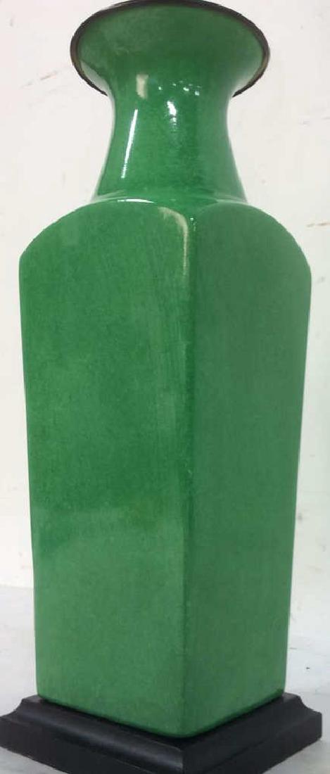 Kelly Green Ceramic Table Lamp (1 of 5)