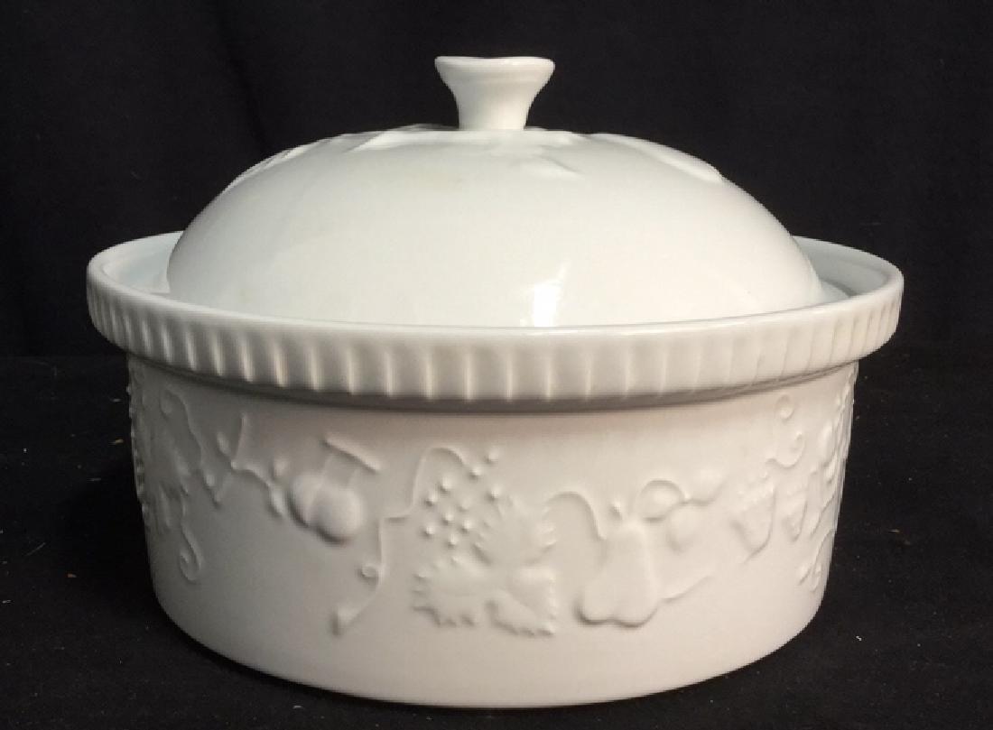 CRATE & BARREL Ceramic Lidded Pot (1 of 5)