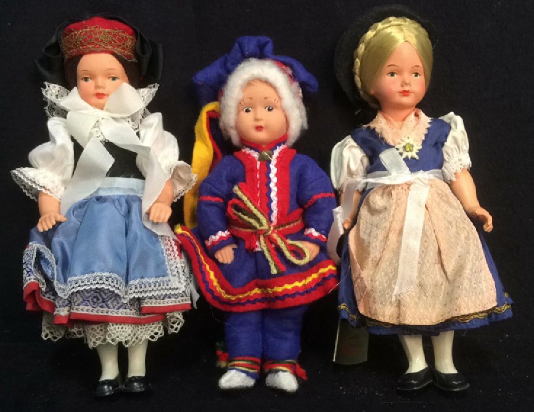 Group 3 Vintage Traditional Dressed Dolls (1 of 5)