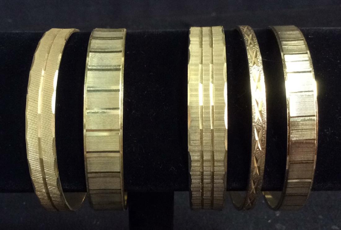 Lot 5 Vintage Gold Tone Bangle Bracelets (1 of 5)