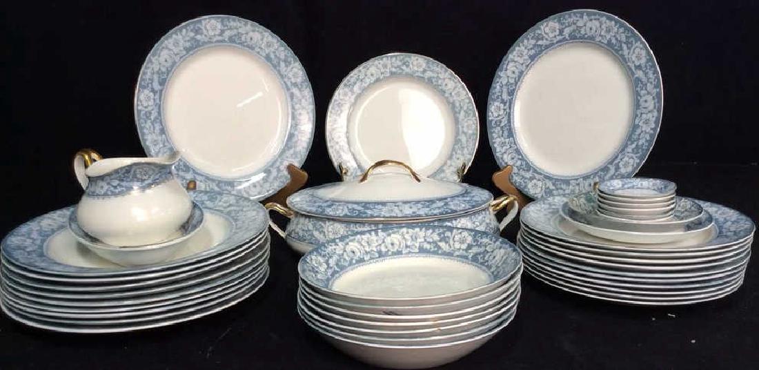 Lot 40 JOHNSON BROS ENGLAND China 'Henley' Dishes (1 of 11)