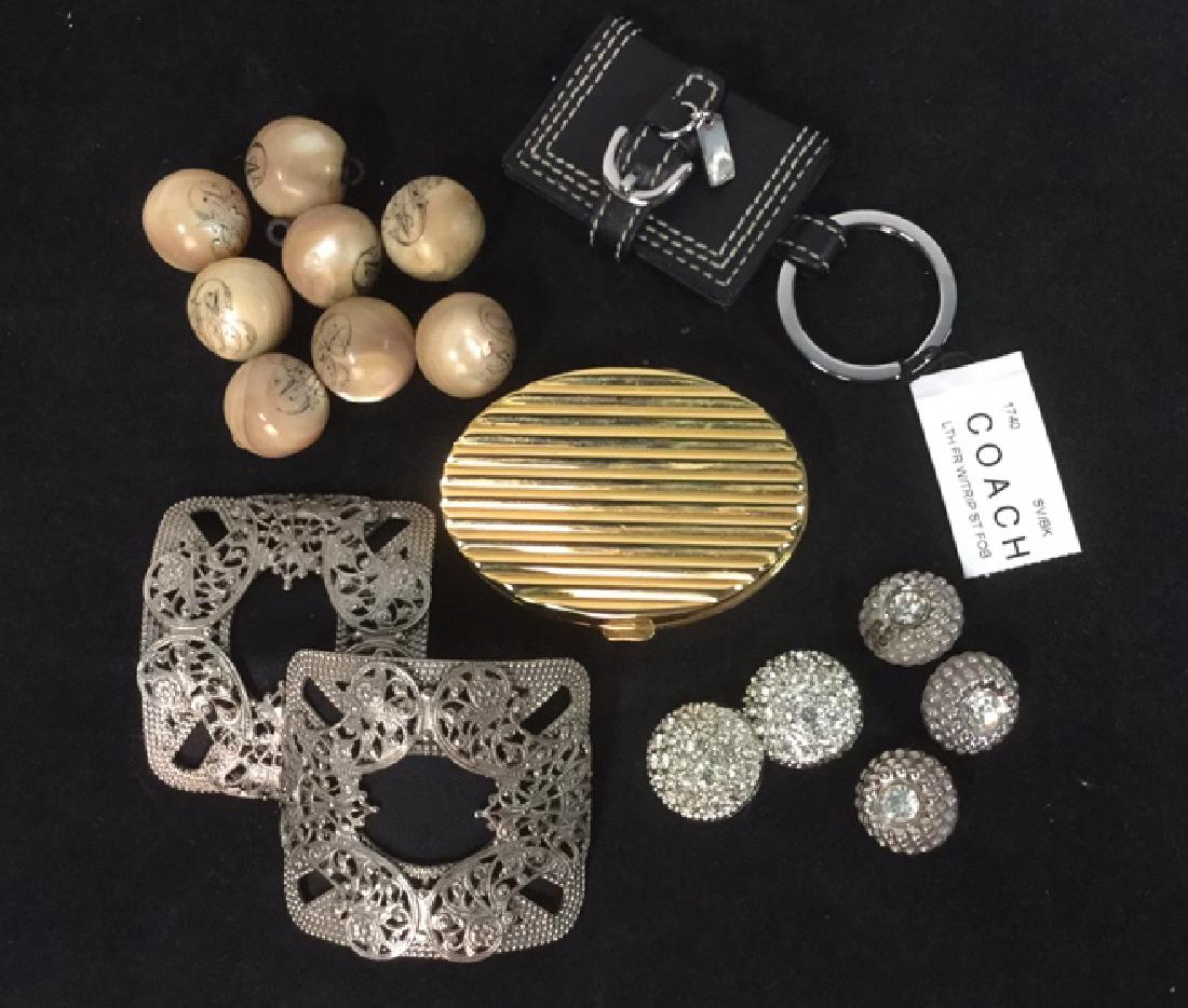 Lot 17 Assorted Estate Costume Jewelry and More (1 of 10)