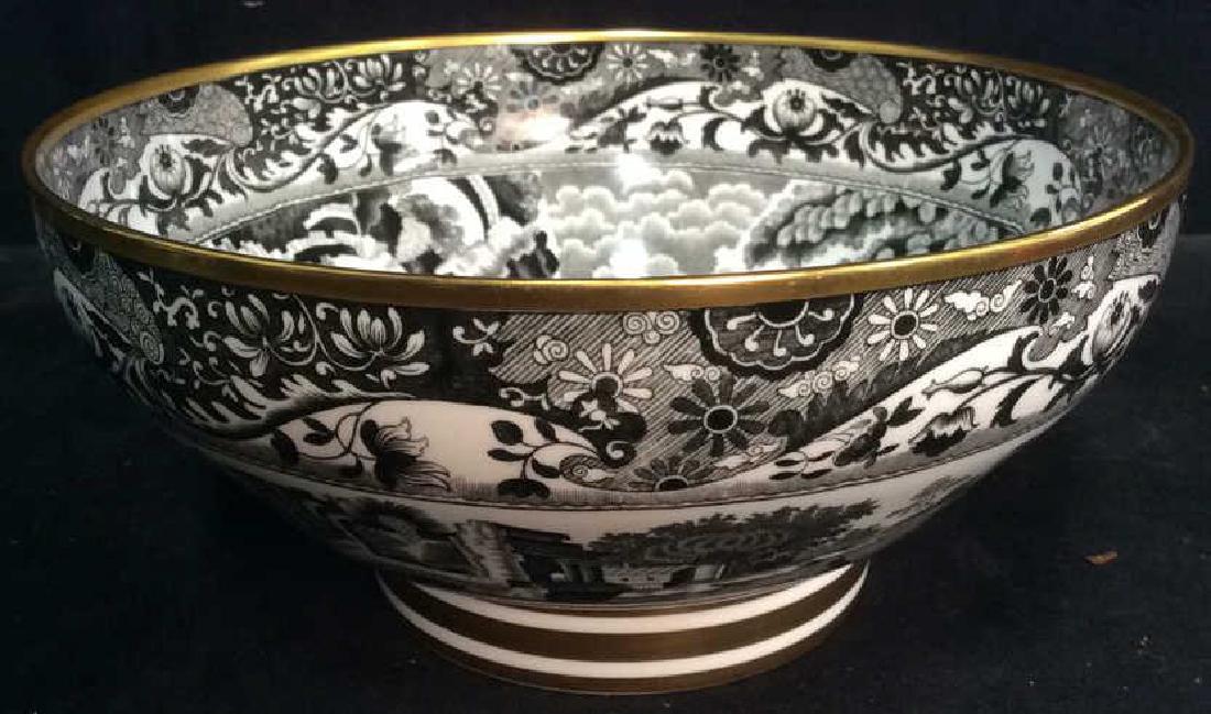COPELAND SPODE'S BONE CHINA BOWL: Marking reads COPELAND SPODE'S ITALIAN, ENGLAND BONE CHINA Bowl. Bowl has gold toned trim & black & white floral motif around rim. Measures approx 9 inches diameter 4 inches tall, Property of New York
