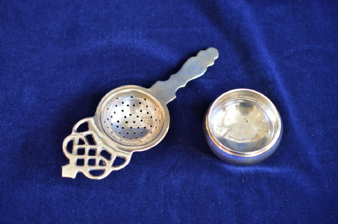 Silverplated Tea Bag Strainer w Stand (1 of 2)