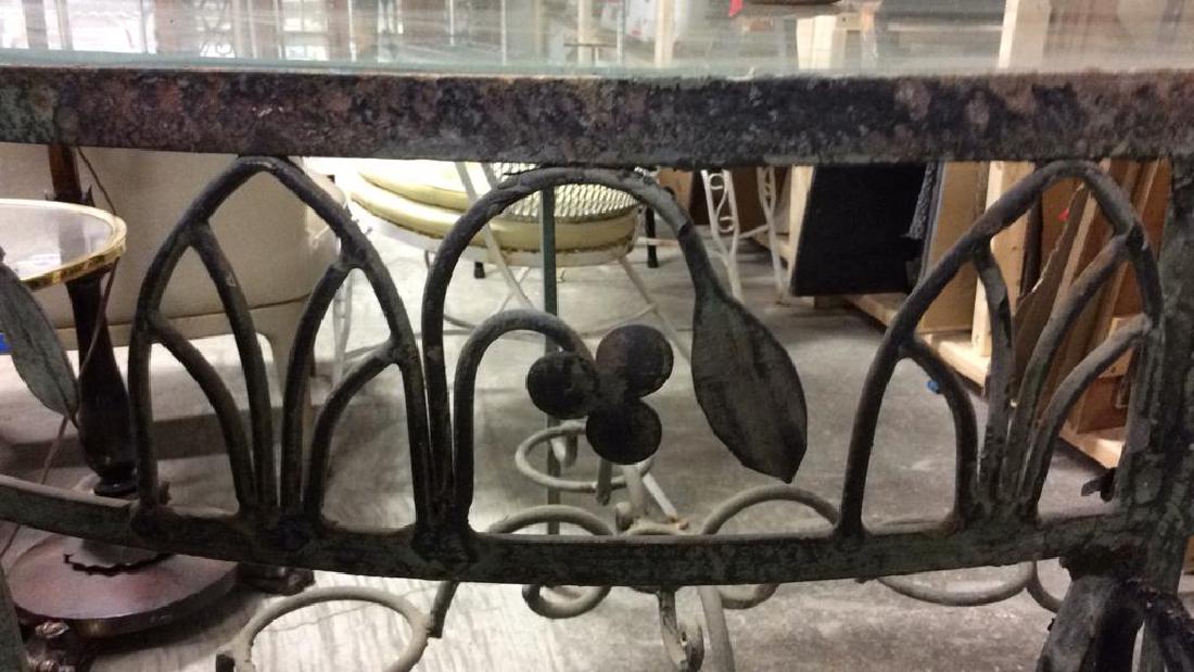 Lot 5 Outdoor Round Iron Table & 4 Chairs (1 of 11)