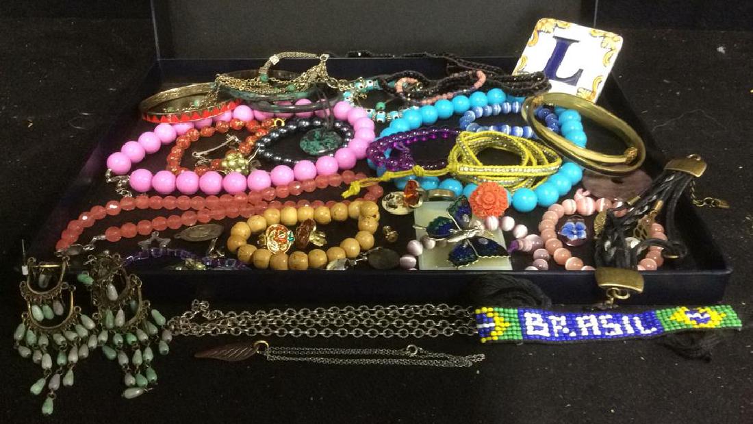 Box Lot Vintage Costume Jewelry (1 of 9)