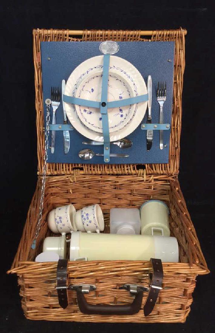The Braxton Collection Picnic Basket w Dishes (1 of 12)