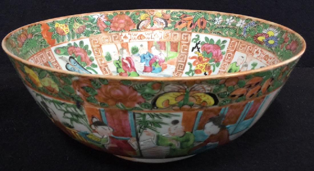 Antique Chinese Famille Rose Bowl: Antique Chinese Famille Rose Bowl. Chinese Ceramics, Chinese Porcelains, Famille Rose Pattern, Orientalism, Chinese Antique, Asian Decor, Orientalism, Hand painted multicolored bowl depicting Chinese