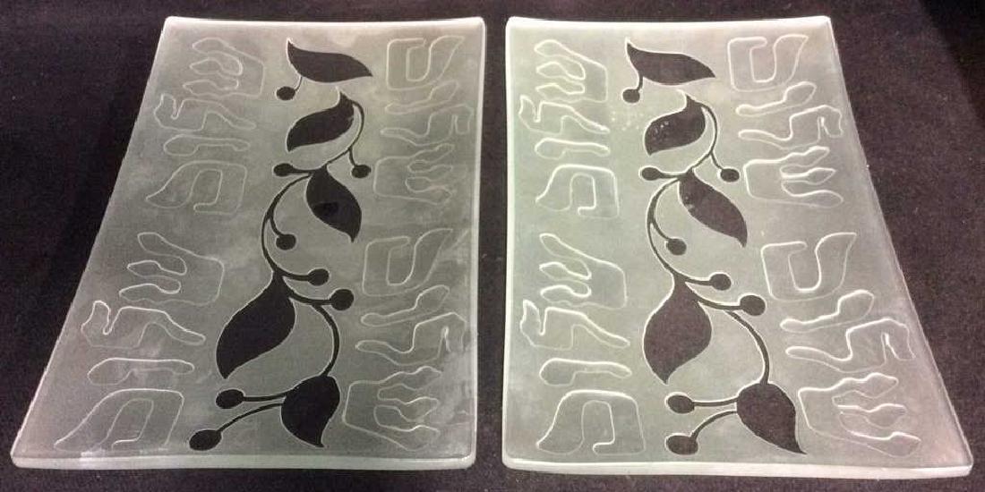 PRIMA DONNA Pair Frosted Glass Shalom Platters (1 of 6)