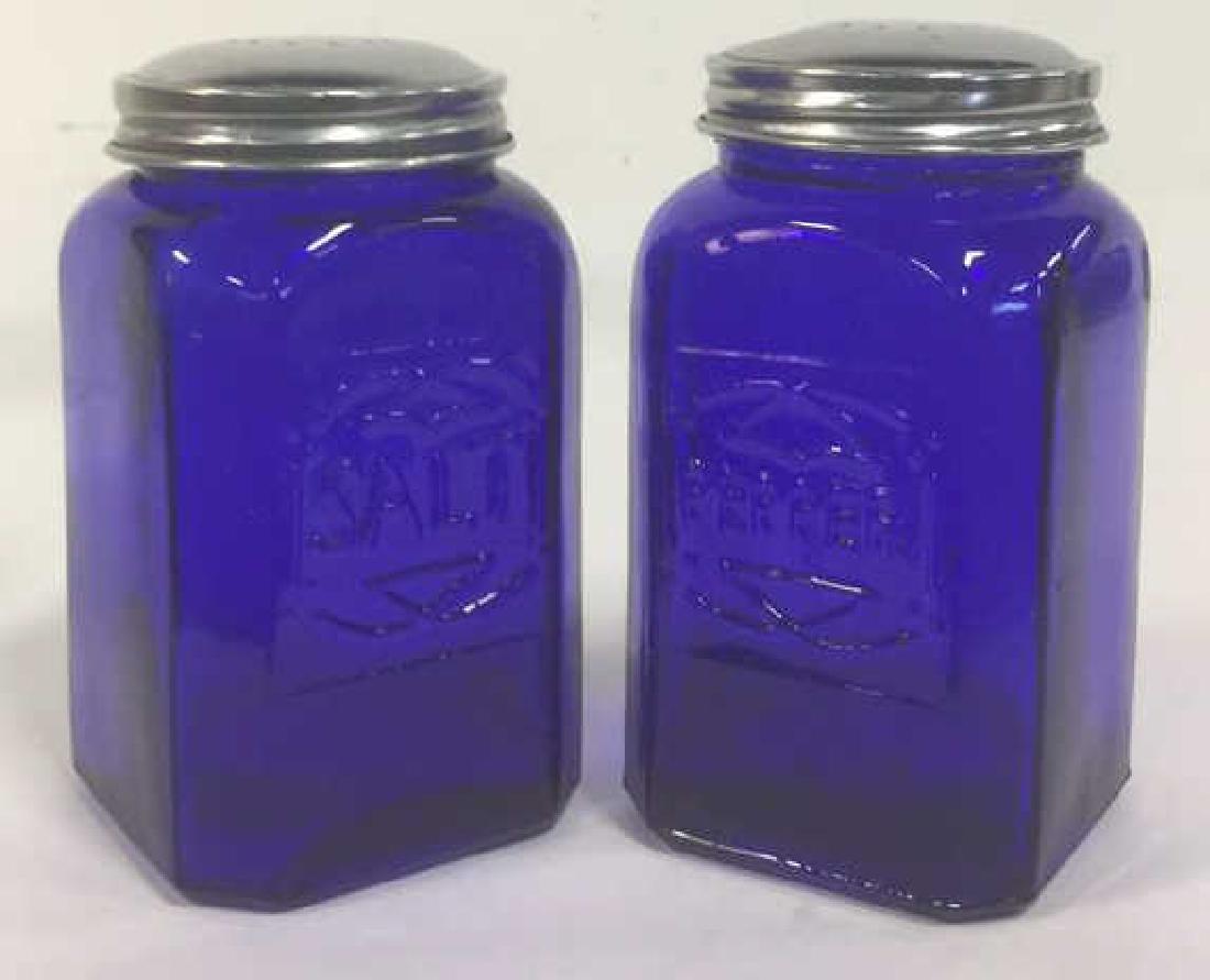 Lot 2 Cobalt Blue Glass Salt And Pepper Shakers (1 of 8)