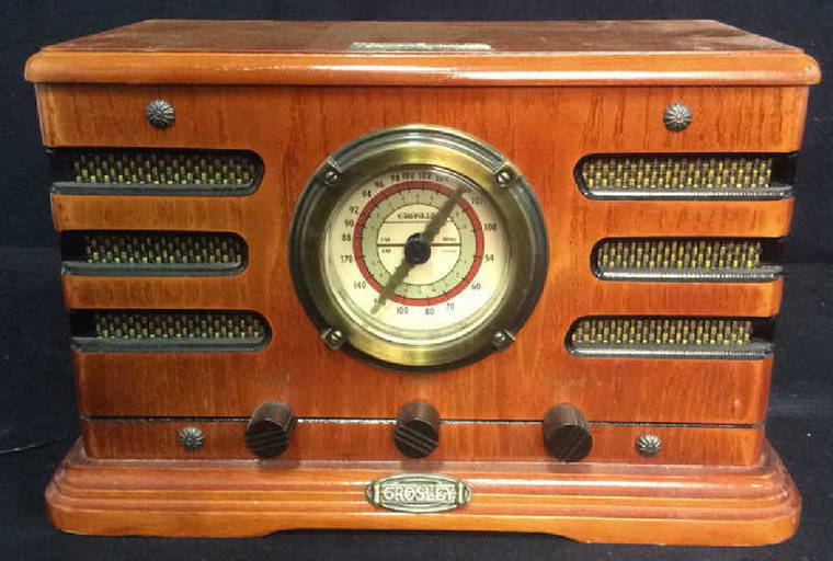 Vintage Crosley Limited Edition Wooden Radio