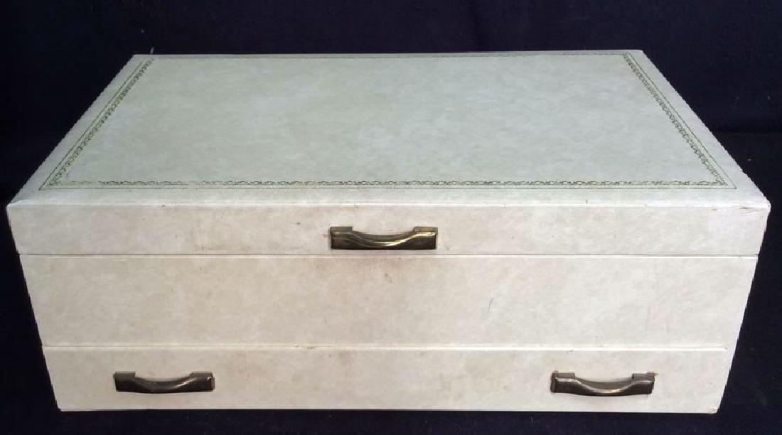 Leather Jewelry Box (1 of 8)