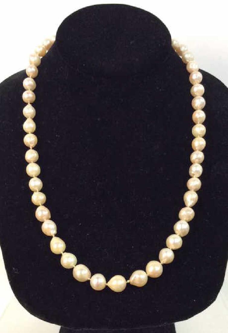 String of Pearls Necklace (1 of 7)