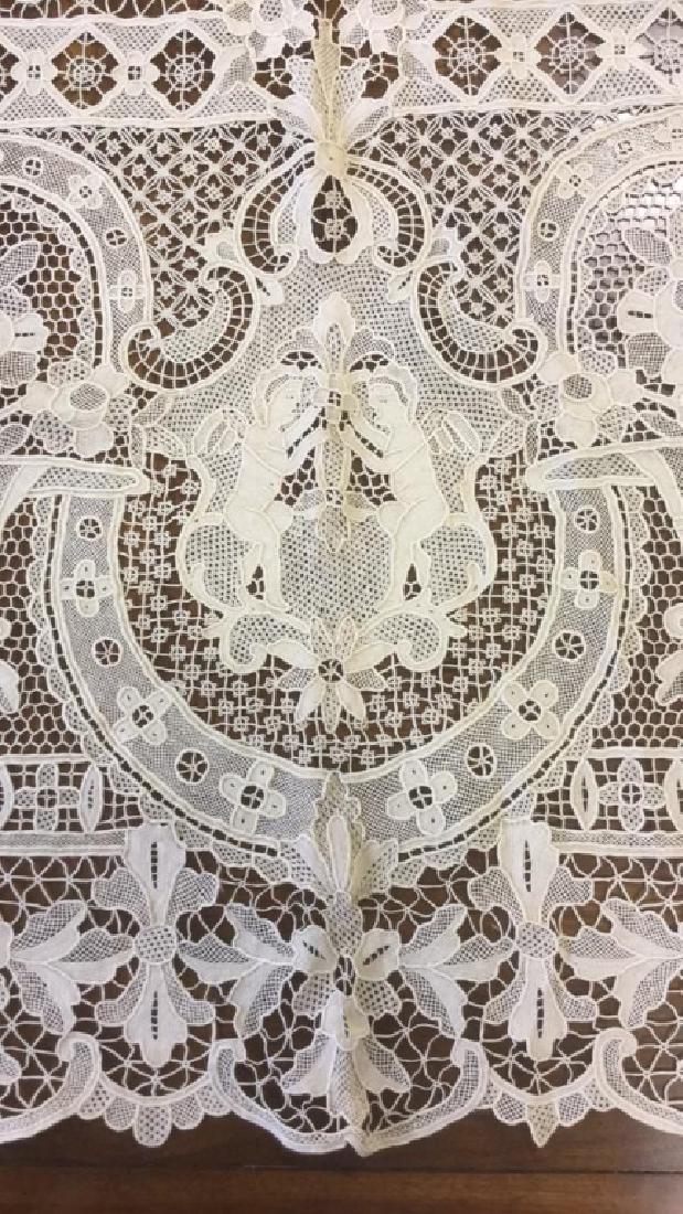 Mixed Lot Of Vintage Fabric And Lace (1 of 11)