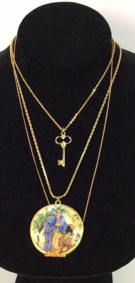 Lot 3 Costume Jewelry Necklaces (1 of 8)