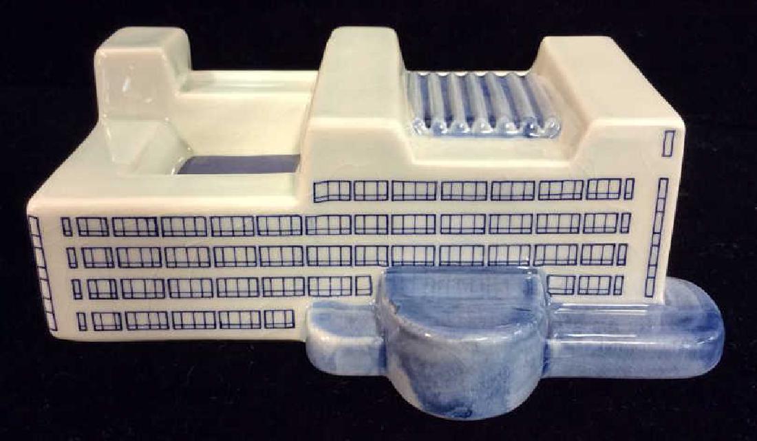 AEGONS HEADQUARTERS in DELFT BLUE Figurine (1 of 8)