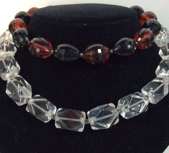 Lot 2 Women’s Costume Jewelry Necklaces