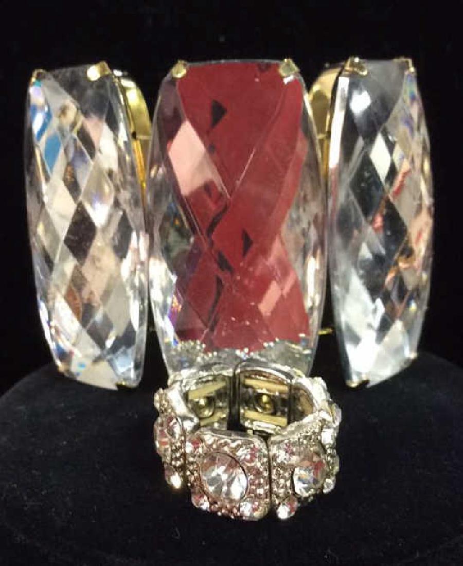 Lot 2 Rhinestone Jewelry Pieces (1 of 7)