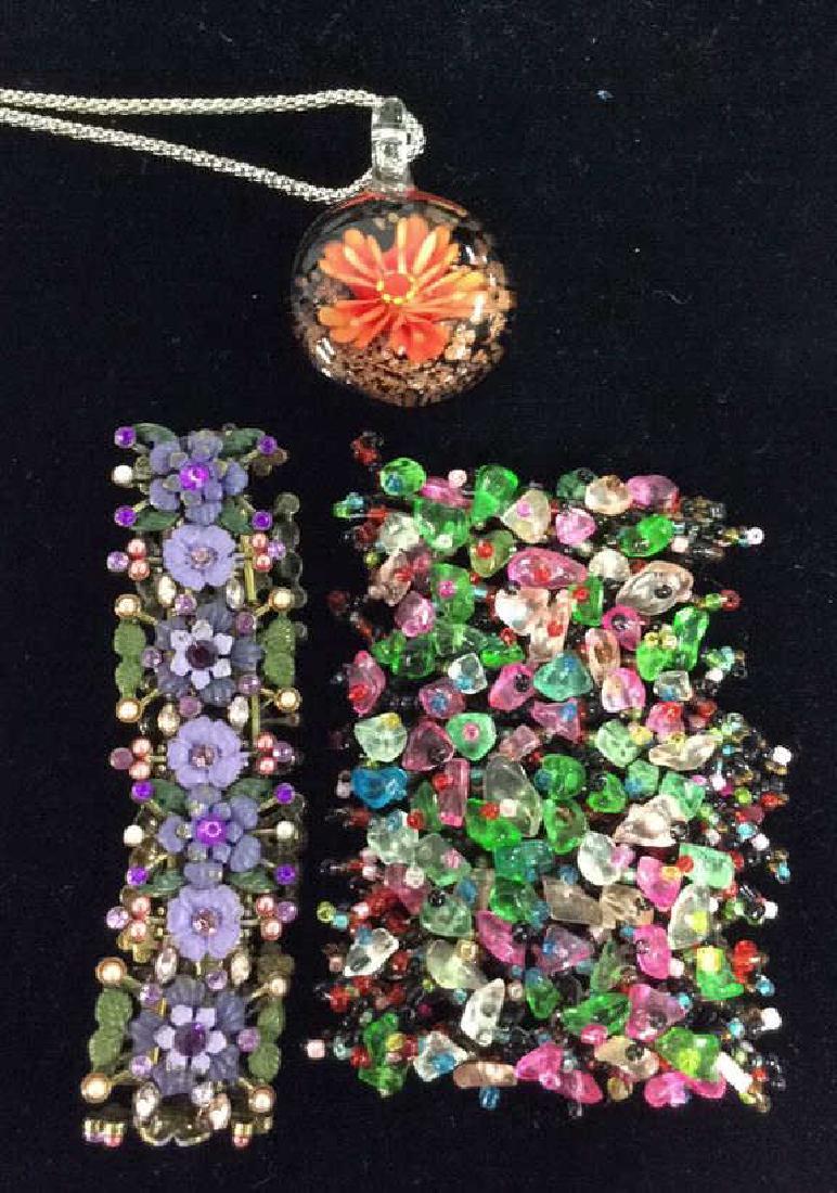 Lot 3 Assorted Beaded Floral Women’s Jewelry (1 of 10)