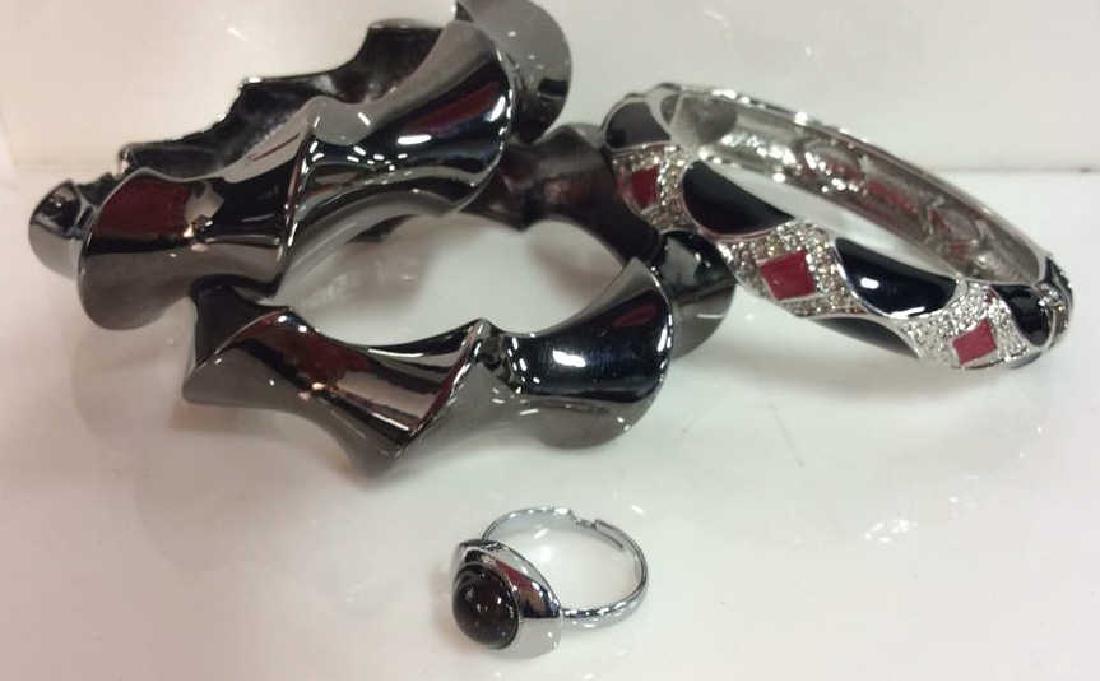 Lot 4 Assorted Women’s Costume Jewelry (1 of 8)