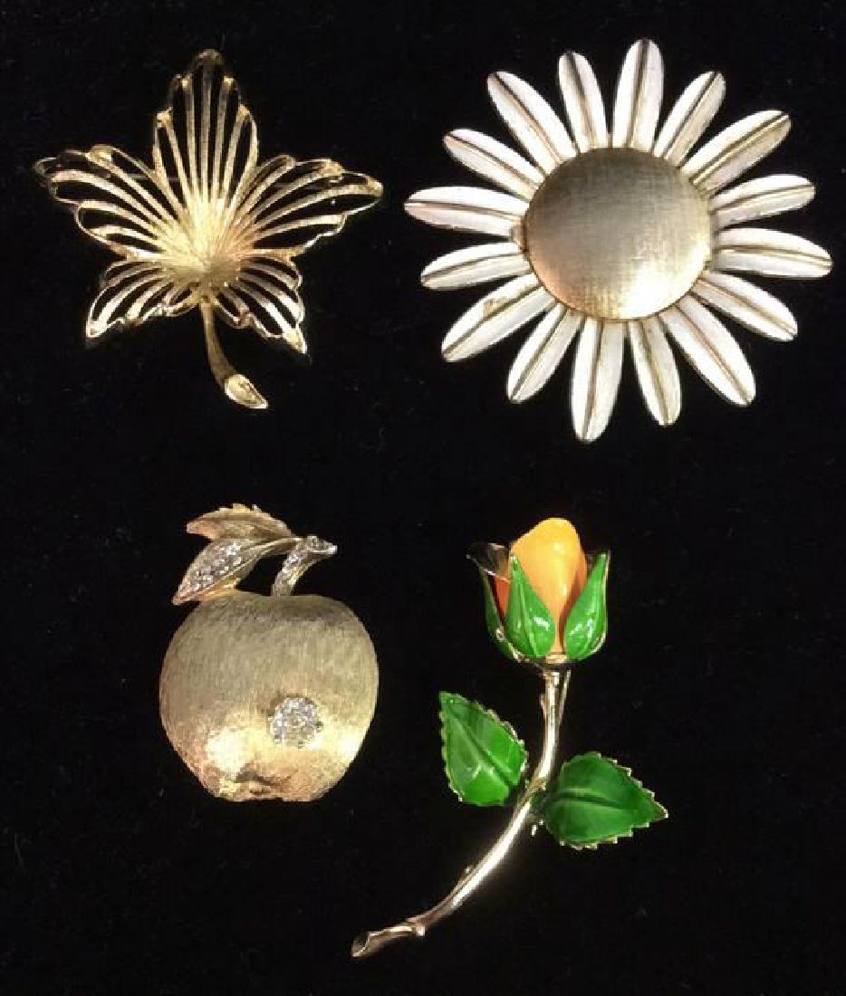 Lot 4 Assorted Gold Toned Metal Brooch Pins (1 of 10)