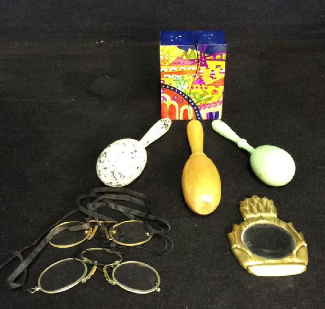 Lot 8 Vintage Tabletop Accessories Collectibles (1 of 7)