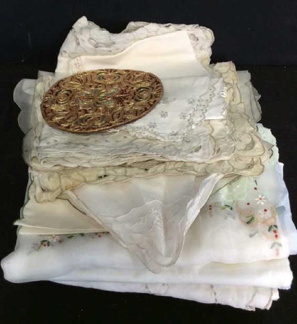 Mixed Lot Assorted Vintage Fabrics (1 of 7)