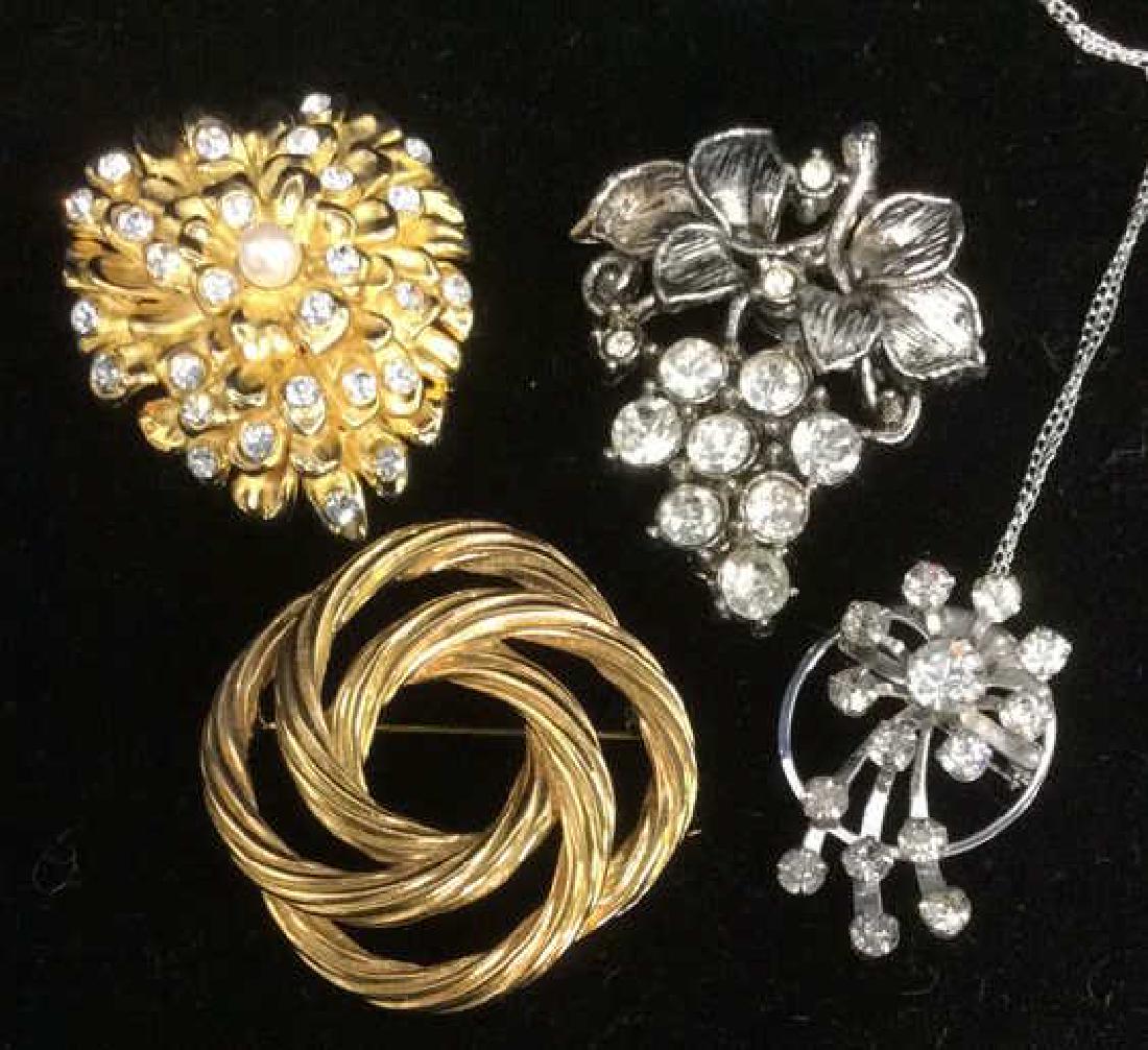 Lot 4 Assorted Costume Jewelry Brooch Pins Signed (1 of 9)
