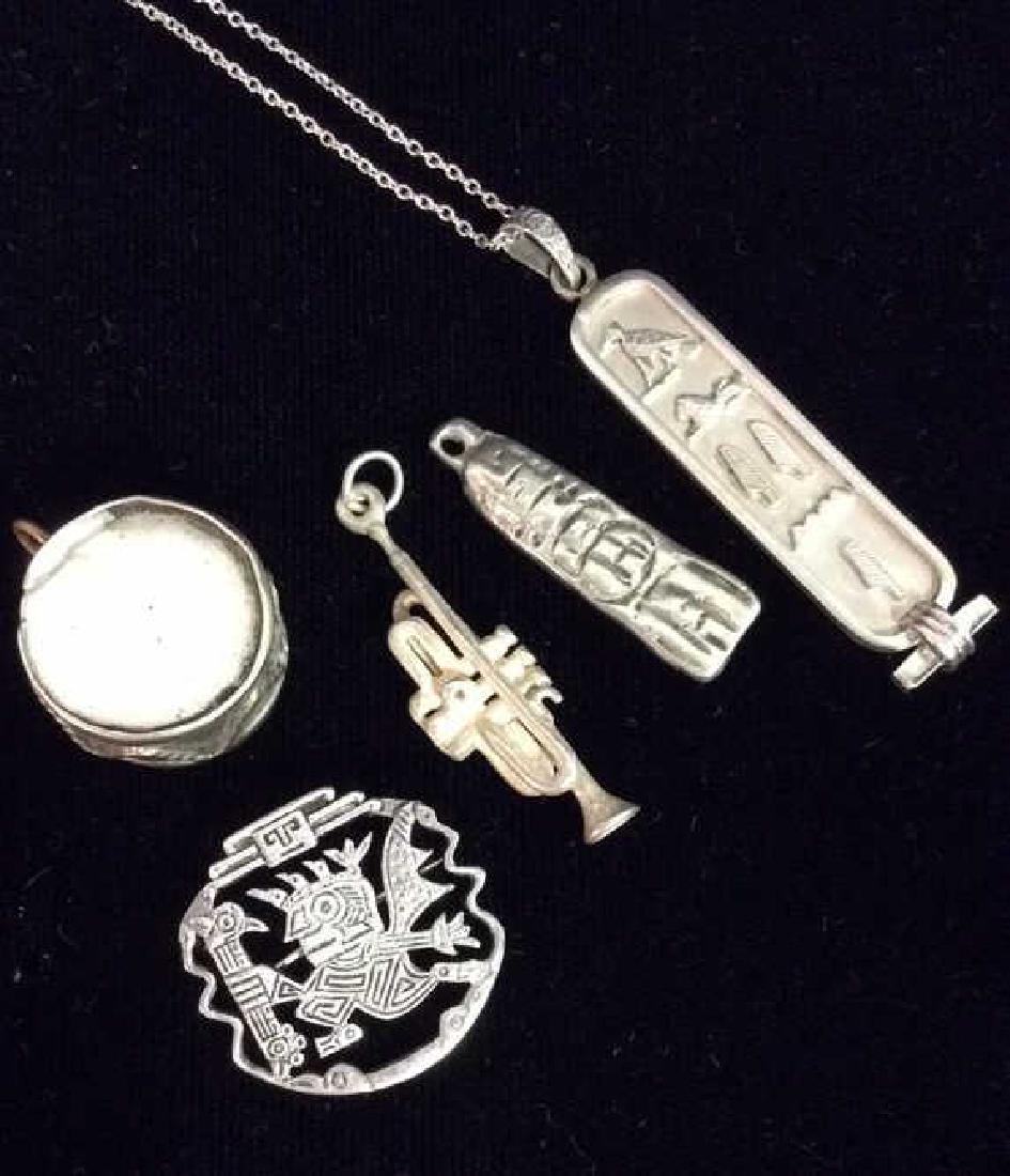 Lot 5 Assorted Silver Toned  Charms (1 of 9)